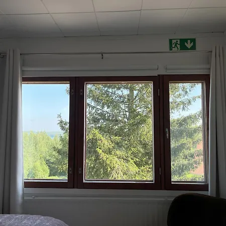 Metsaesydaen Huonemajoitus Lantställe *
