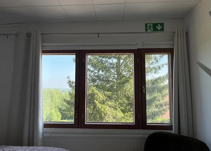 Metsaesydaen Huonemajoitus בית כפרי *